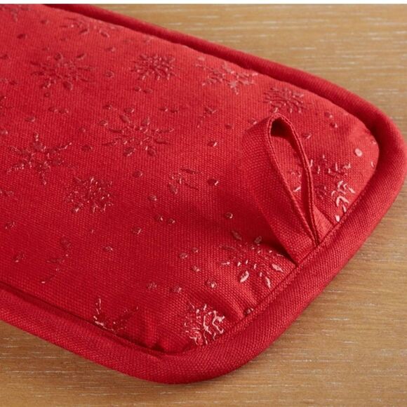 NEW The Pioneer Woman Country Christmas Cheerful Cow Rose Kitchen Apron - Picture 10 of 14